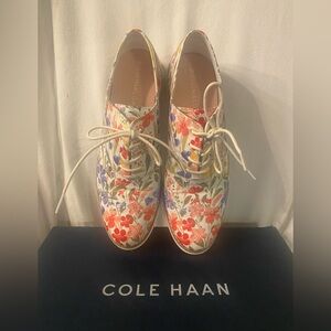 Cole Haan cute floral tie flats! Like New Condition only worn once!